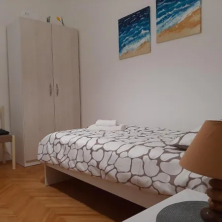 Apartman Family House Rebeka