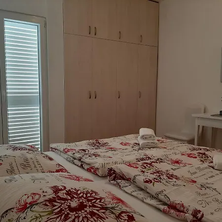 Apartman Family House Rebeka