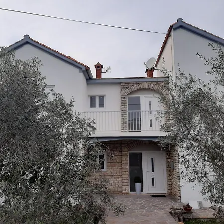 Apartman Family House Rebeka