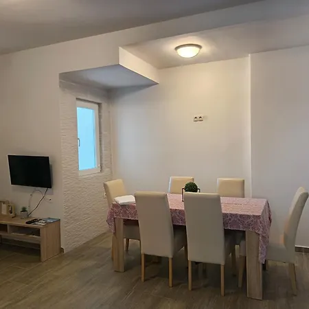 Family House Rebeka Appartement