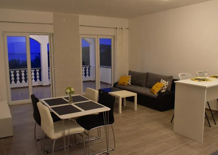 Appartement Family House Rebeka Ugljan