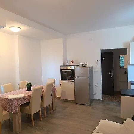 Lägenhet Family House Rebeka *