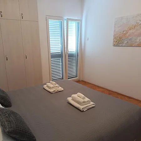 Family House Rebeka דירה *