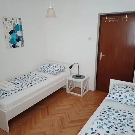 דירה Family House Rebeka אוגייאן