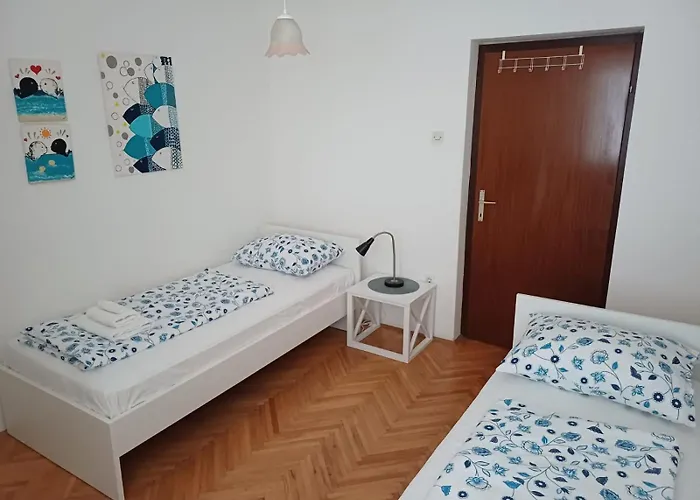 Lägenhet Family House Rebeka Ugljan