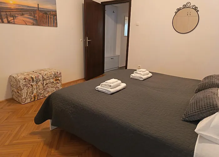 Family House Rebeka Lägenhet *