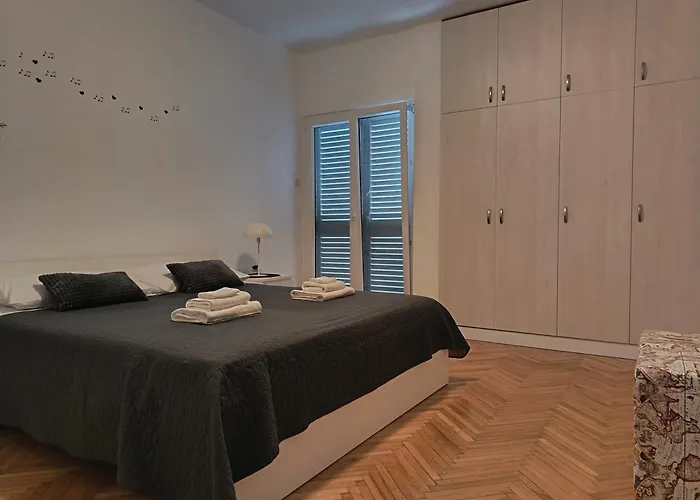 Family House Rebeka Lägenhet Ugljan