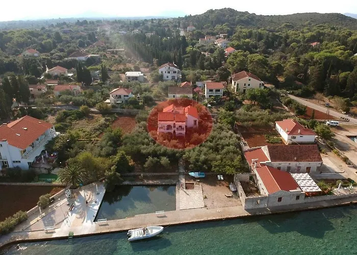 Family House Rebeka Lägenhet *